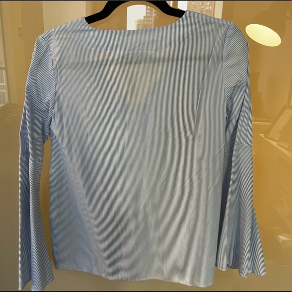 Zara bell sleeve shirt - Picture 3 of 5